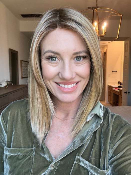 Calabasas | Synthetic Lace Front Wig (Mono Part)